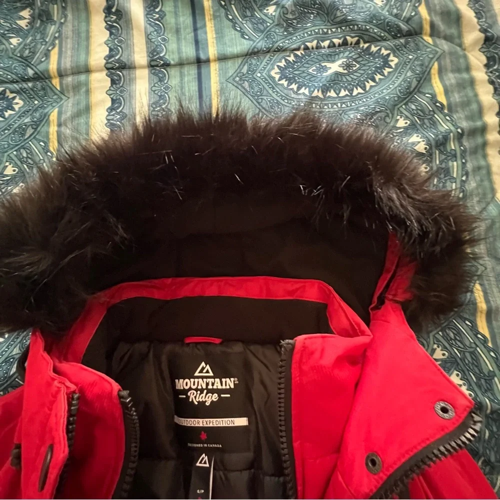 Women's Bold Red Ski & Snow Jacket - Picture 5 of 11